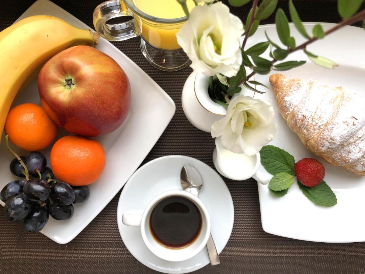 Penthouse Apartment In Hotel Eney Lwów Zewnętrze zdjęcie