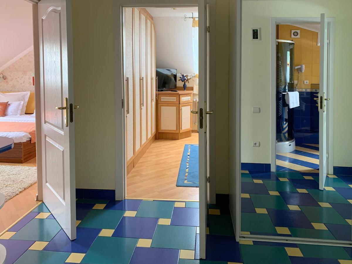Penthouse Apartment In Hotel Eney Lwów Zewnętrze zdjęcie