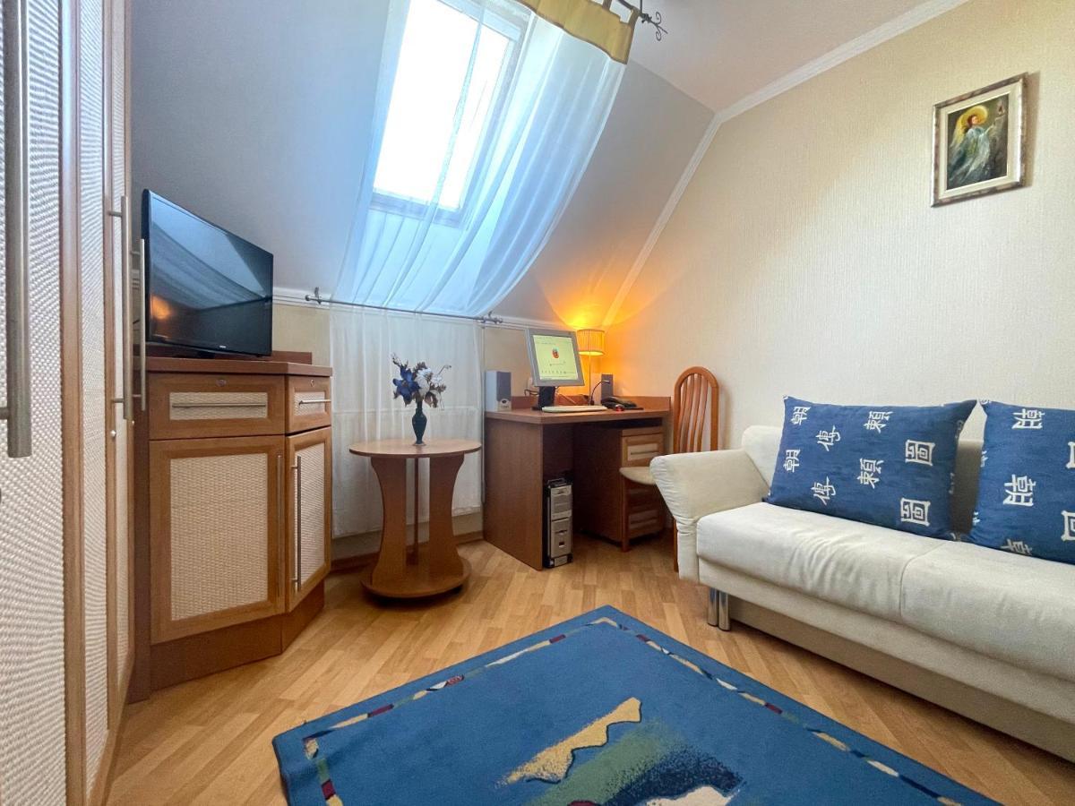 Penthouse Apartment In Hotel Eney Lwów Zewnętrze zdjęcie