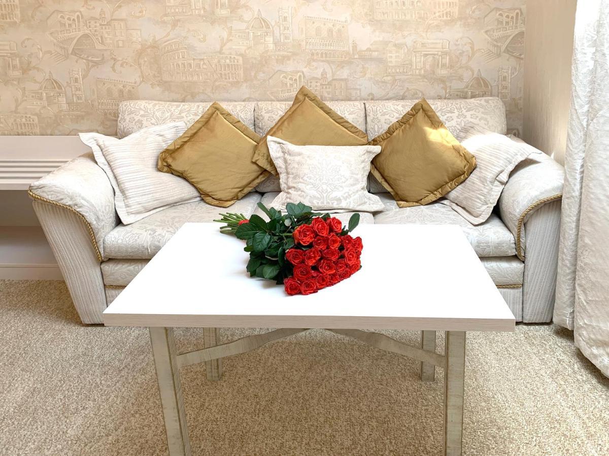 Penthouse Apartment In Hotel Eney Lwów Zewnętrze zdjęcie