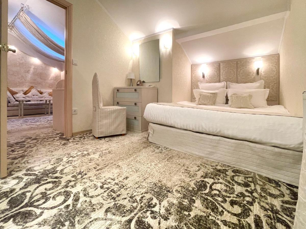 Penthouse Apartment In Hotel Eney Lwów Zewnętrze zdjęcie