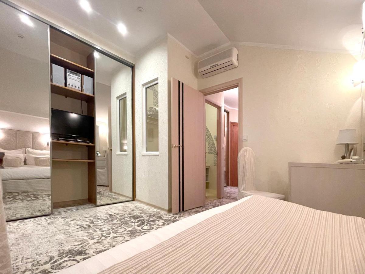 Penthouse Apartment In Hotel Eney Lwów Zewnętrze zdjęcie